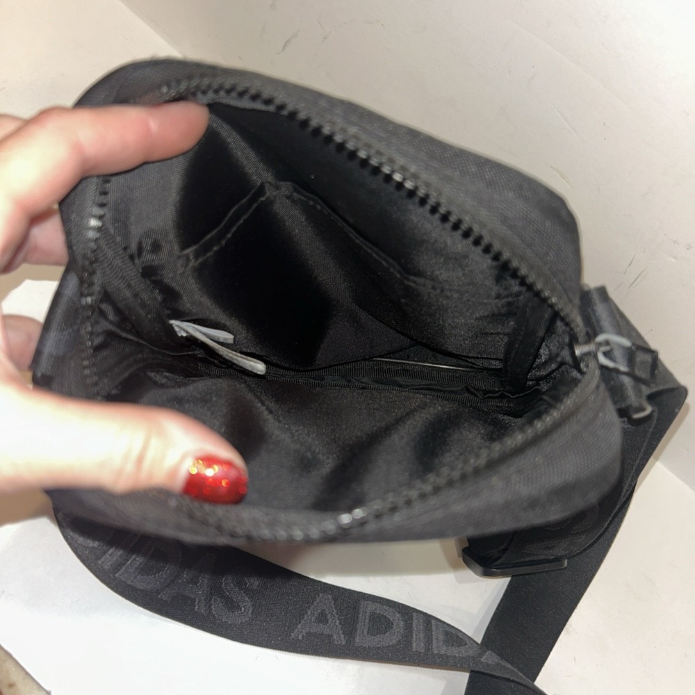 Adidas AMLIFIER FESTIVAL BAG CROSSBODY BLACK UNISEX Zippered Pouch Mesh Adjusts - Picture 6 of 7